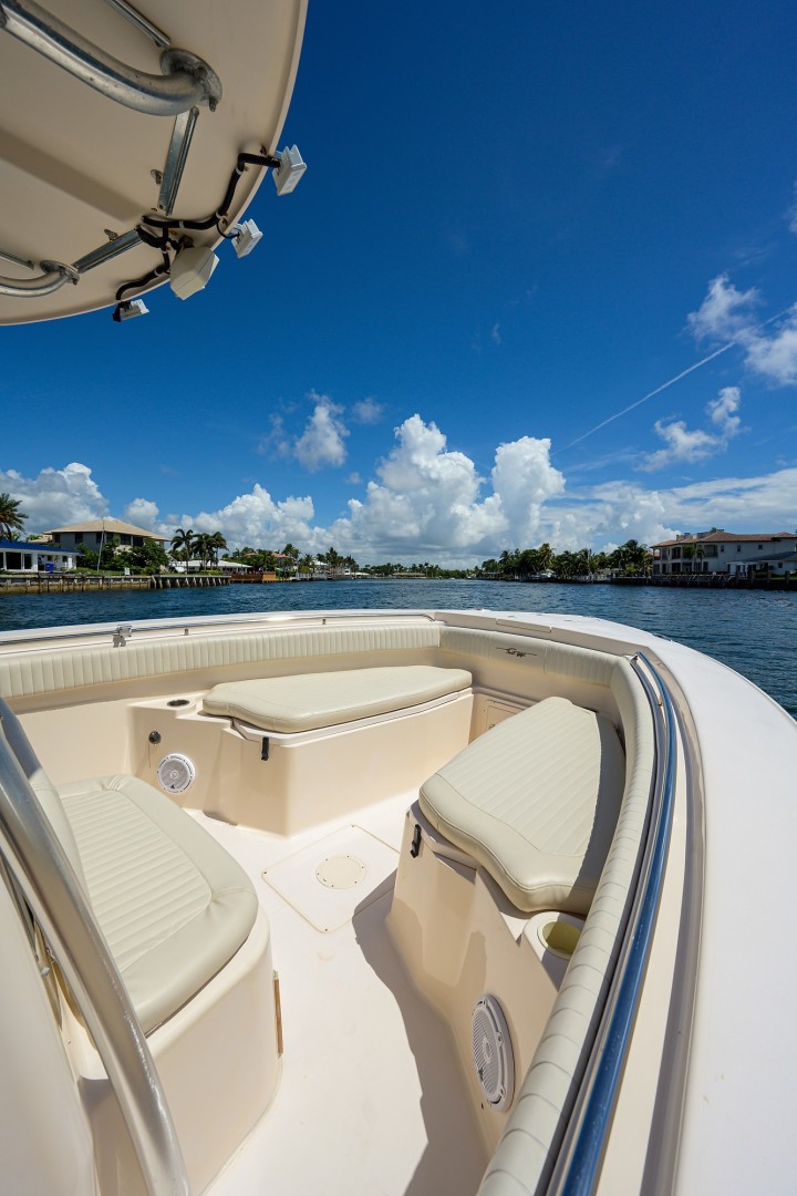 Grady-White 30 - Bow