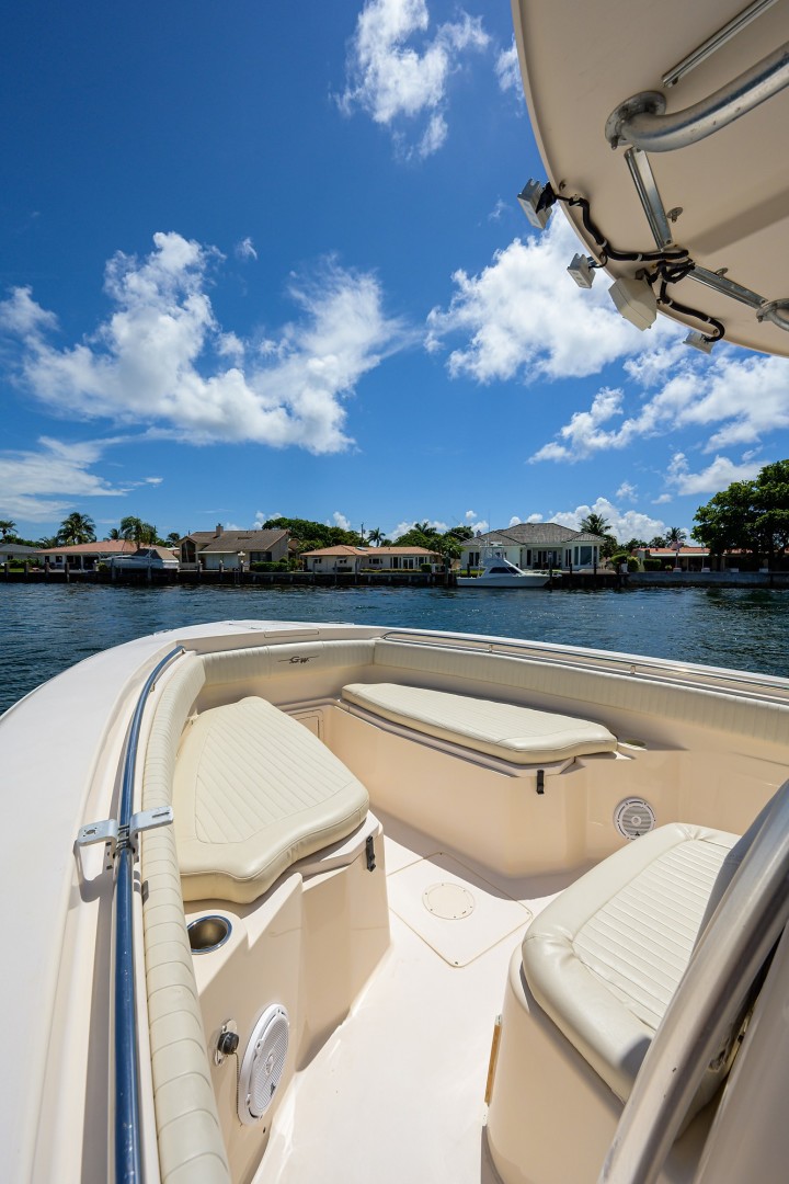 Grady-White 30 - Bow