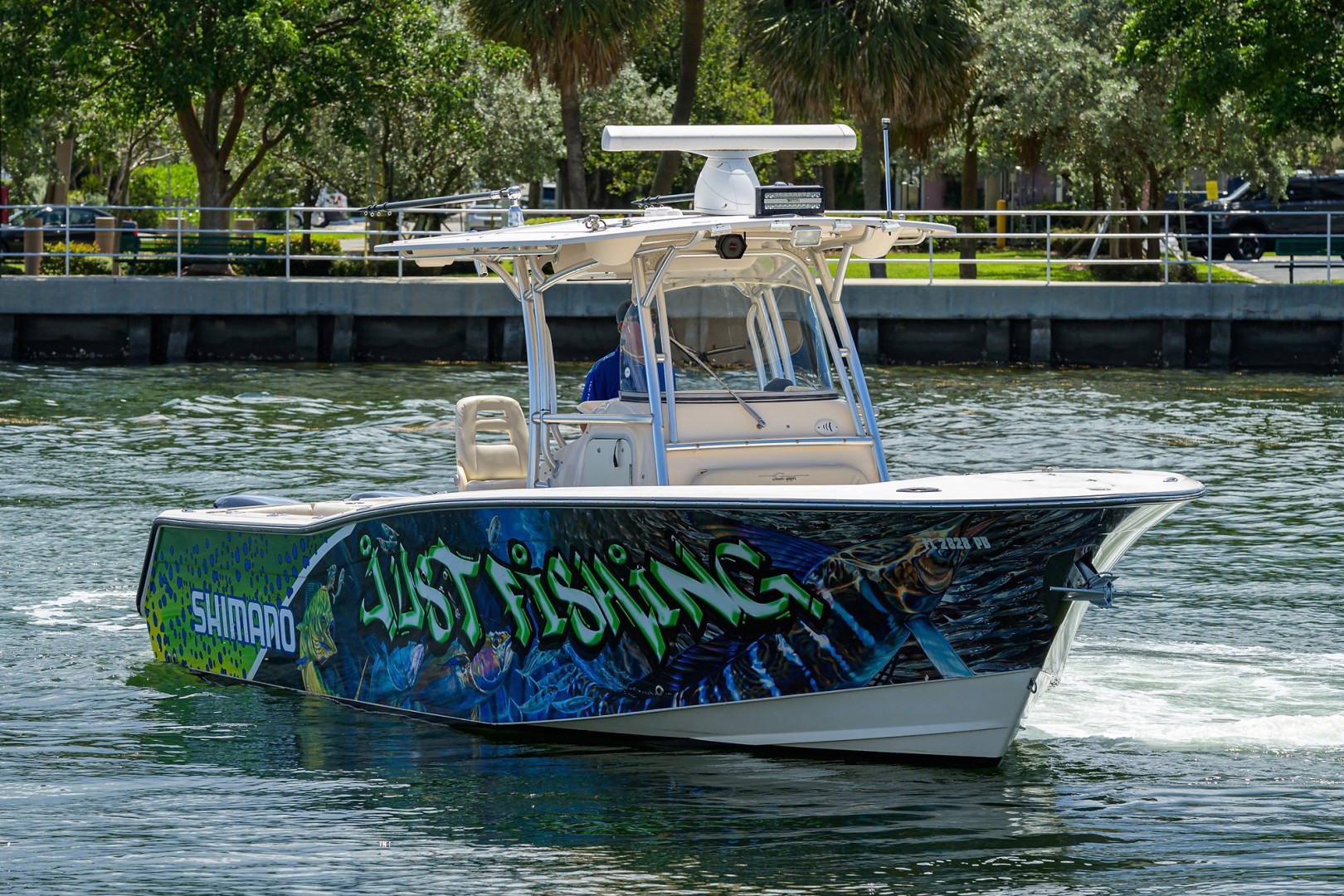 Grady-White 30 - Exterior Profile