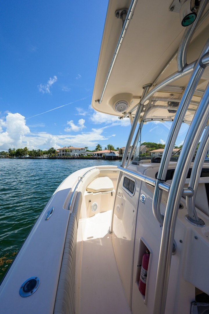 Grady-White 30 - Side View