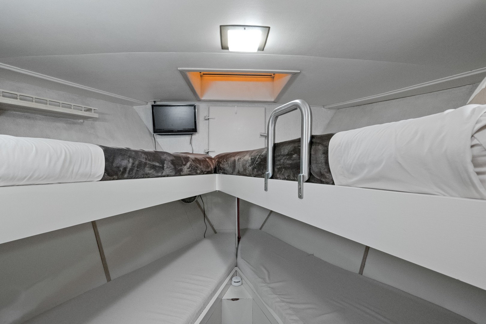 Broward 102 - Andiamo- Crew/guest cabin