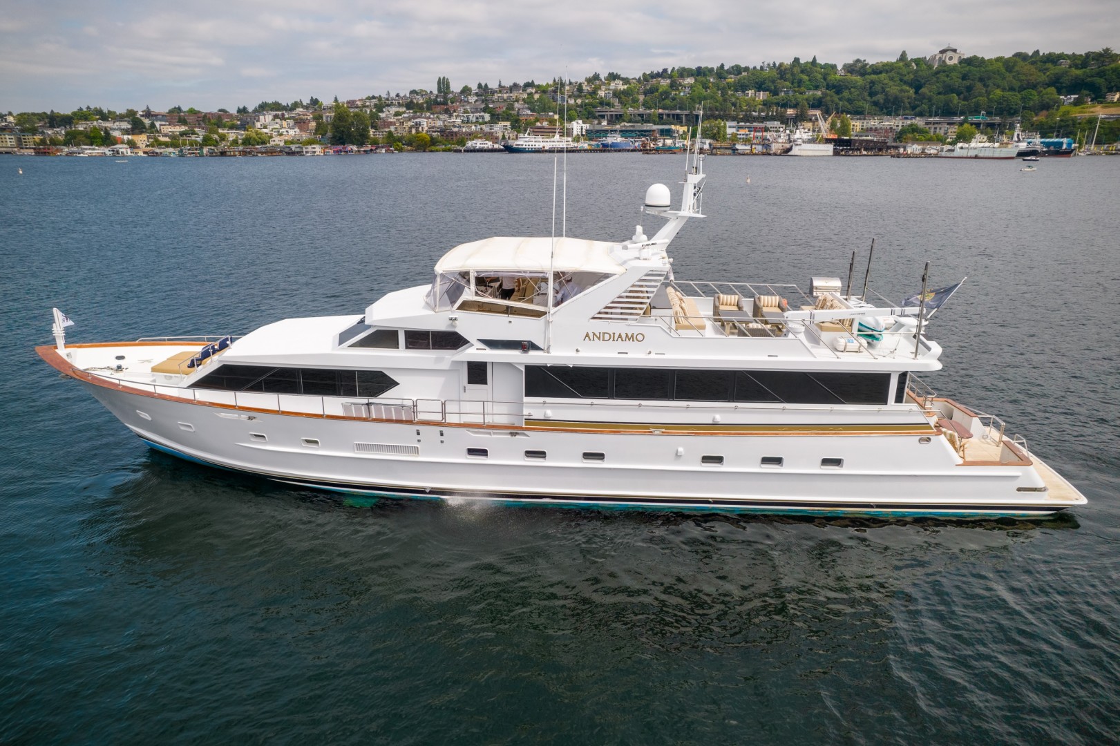 Broward 102 - Andiamo - Exterior Profile