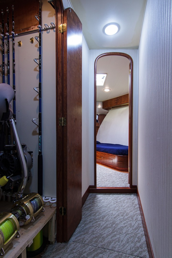 Hines-Farley - Loner - Companionway