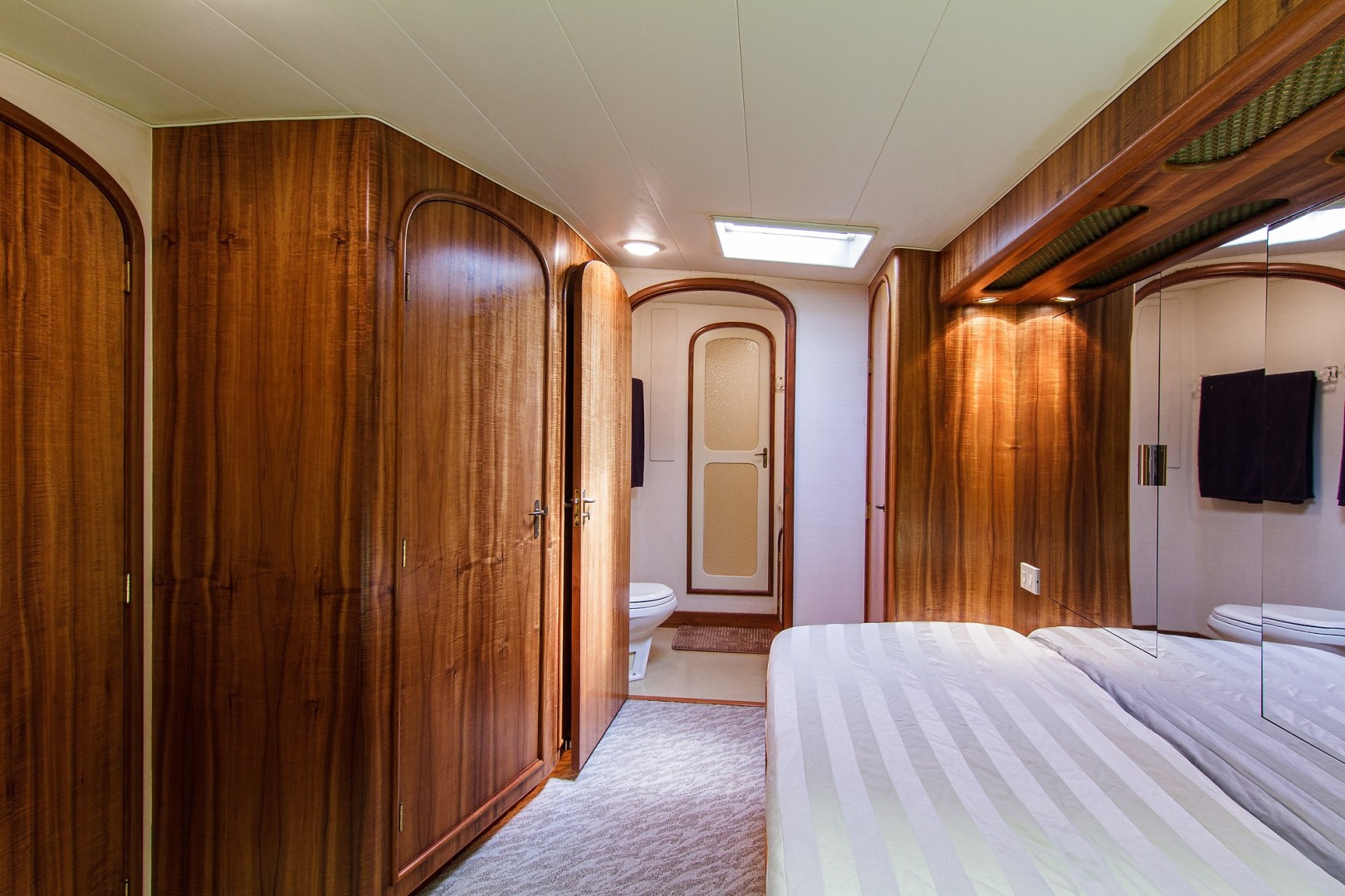 Hines-Farley - Loner - Master Stateroom