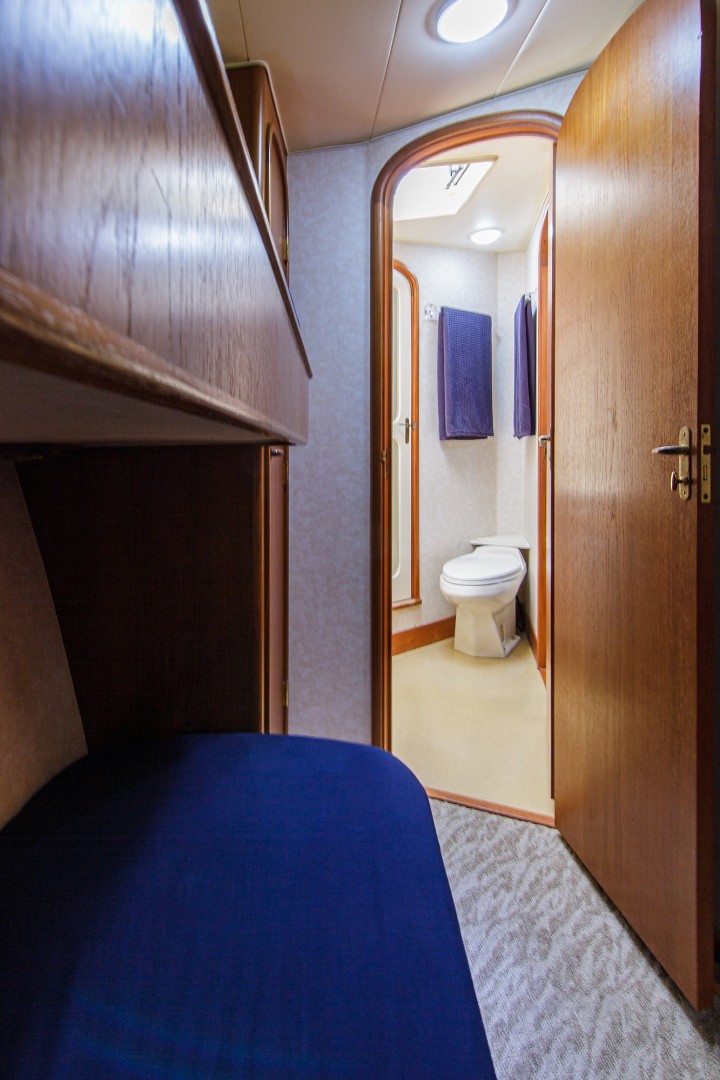 Hines-Farley - Loner - Port Stateroom