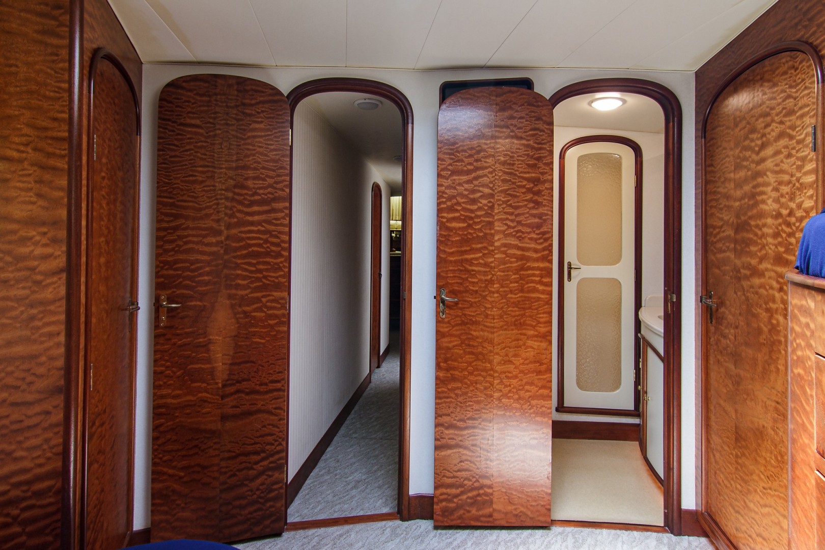 Hines-Farley - Loner - Forward Stateroom