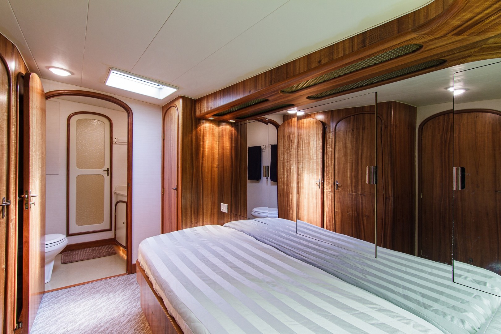 Hines-Farley - Loner - Master Stateroom