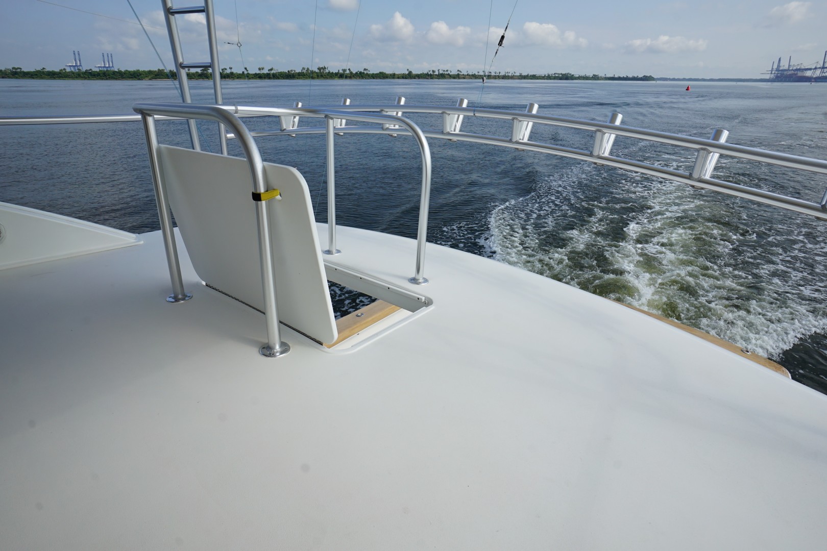 Ocean 73 - Sandra C - Upper Deck