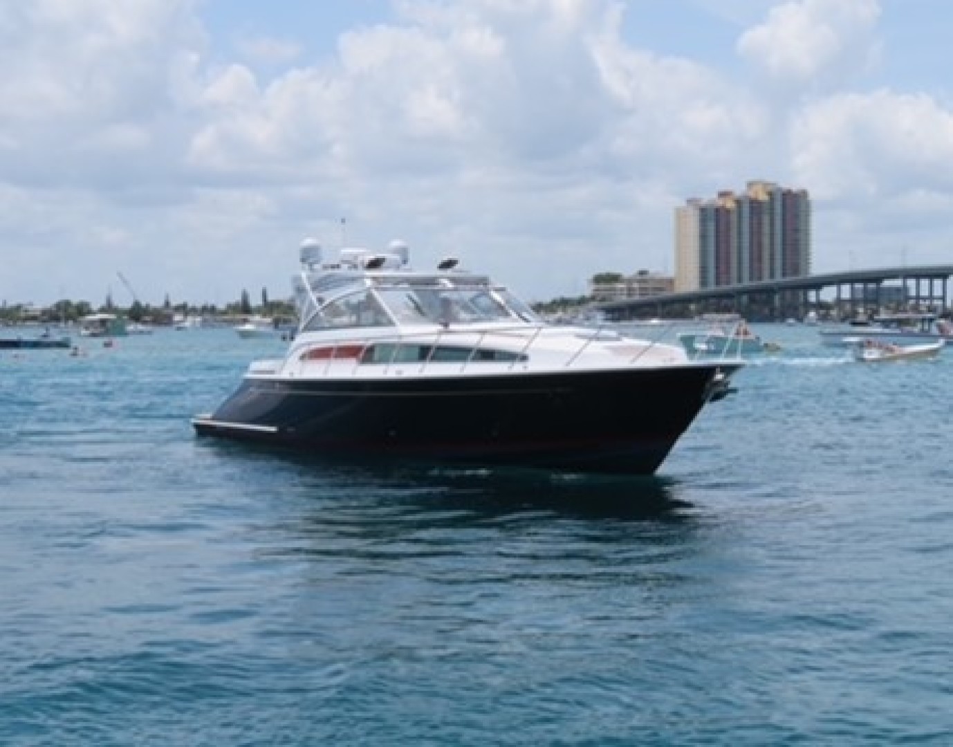 Chris-Craft 43' Miss Mattie Exterior
