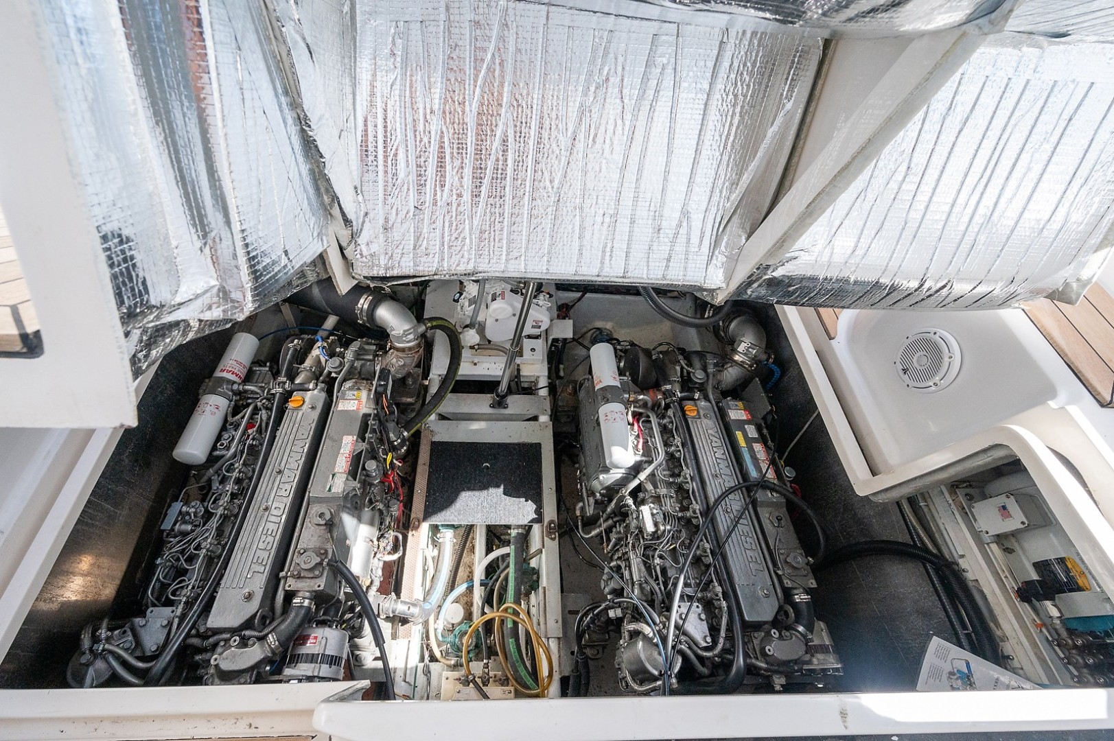 Chris-Craft 43 - Miss Mattie - Engine Room