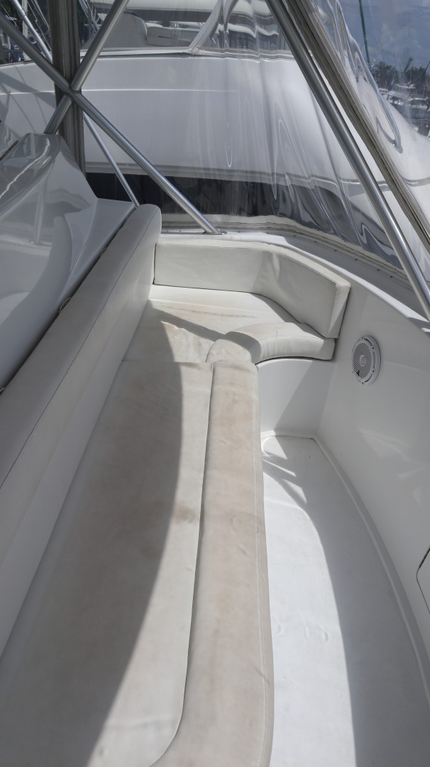 Viking 45 - Bambina - Helm Seating