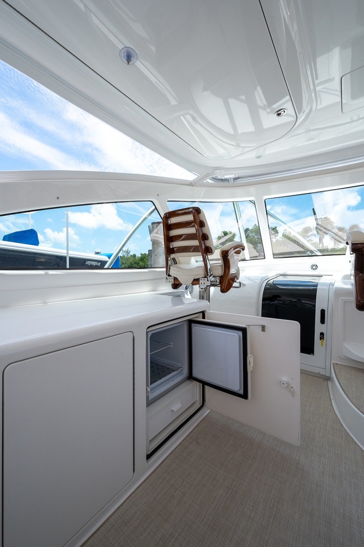 Viking 44 - Darlin Marlin - bridgedeck