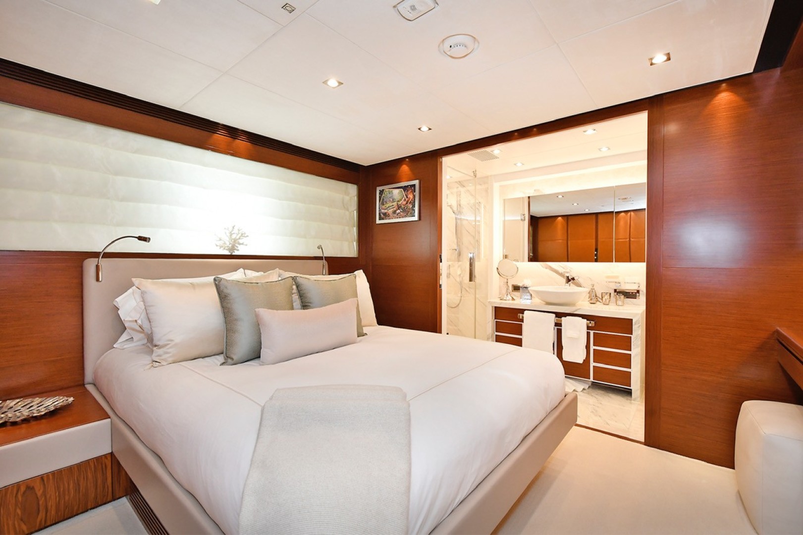 Horizon 110 - Neverland - VIP Stateroom
