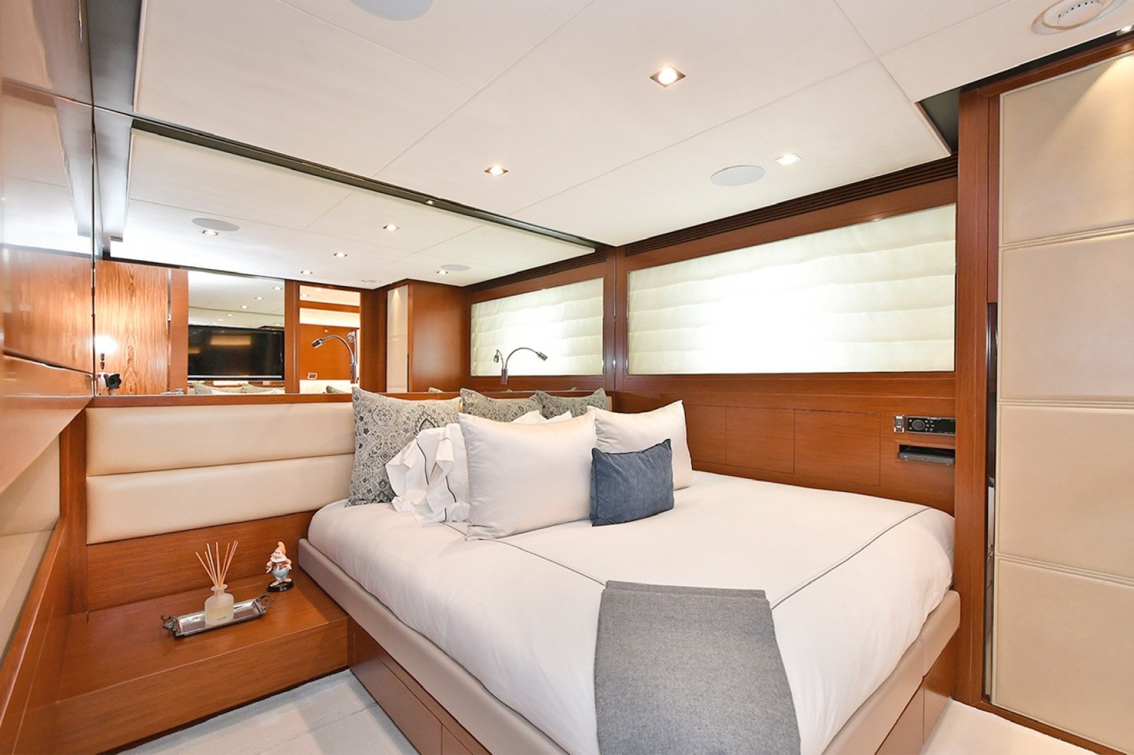 Horizon 110 - Neverland - Stateroom