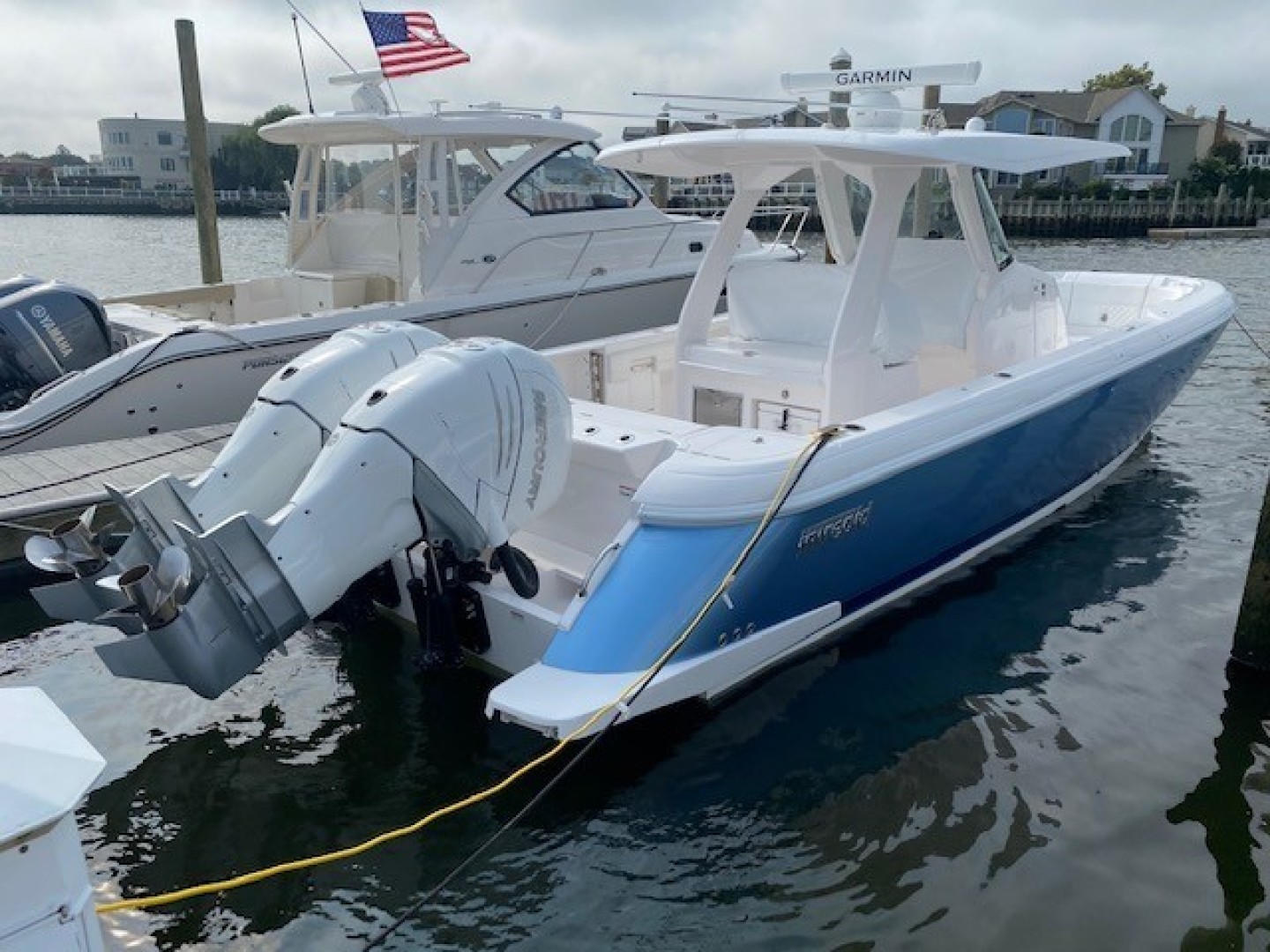 Intrepid 34 - Exterior Profile