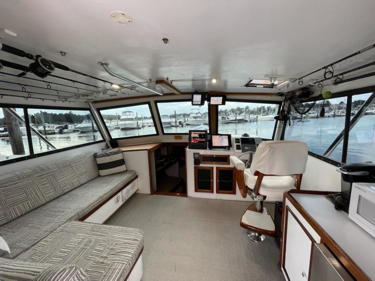 H&H Marine 40 - Hunt & Harvest - Pilothouse