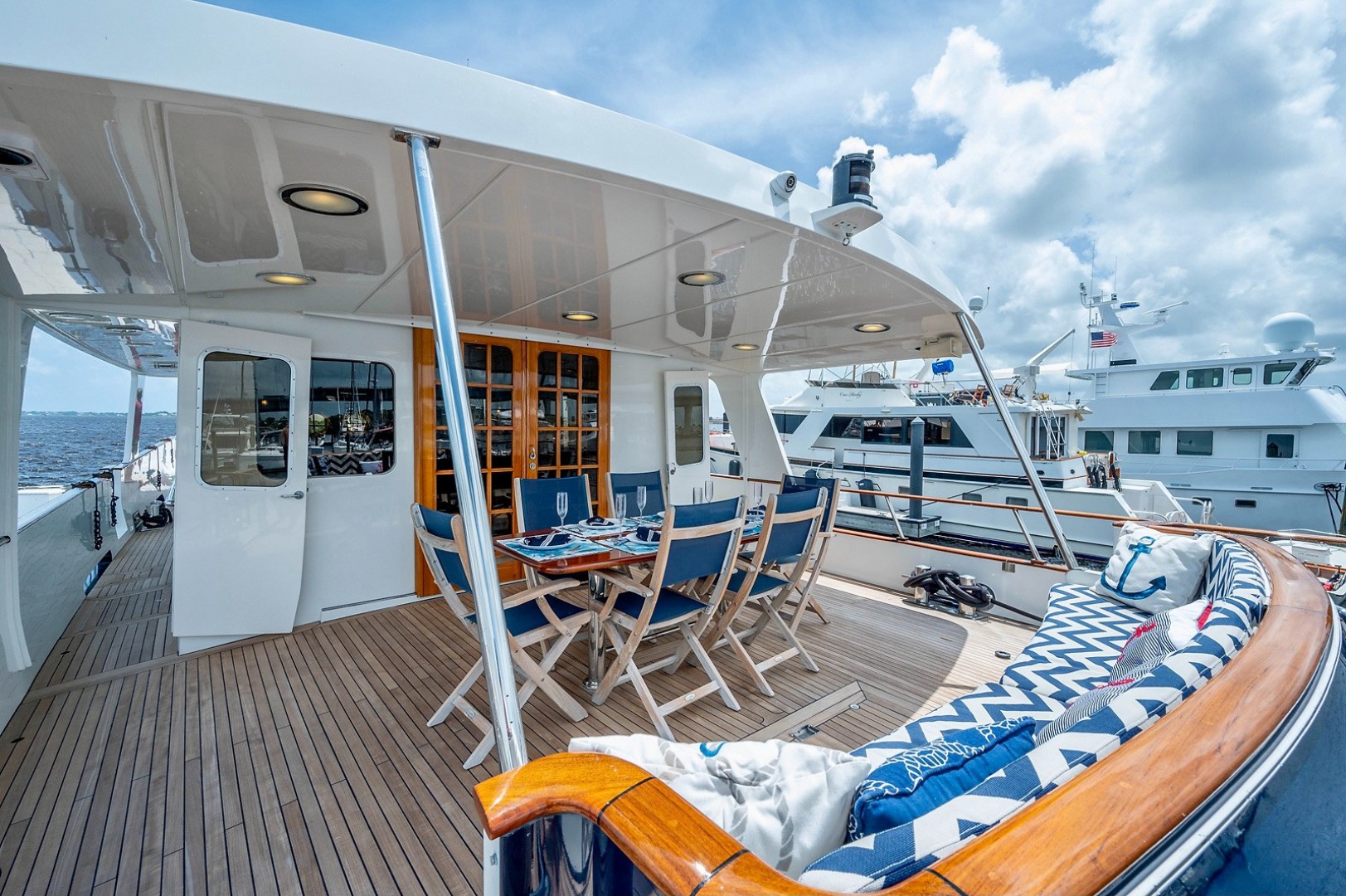 Jongert 78 - Fat Sheila - Aft Deck Lounge