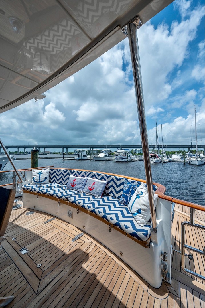 Jongert 78 - Fat Sheila - Aft Deck Lounge