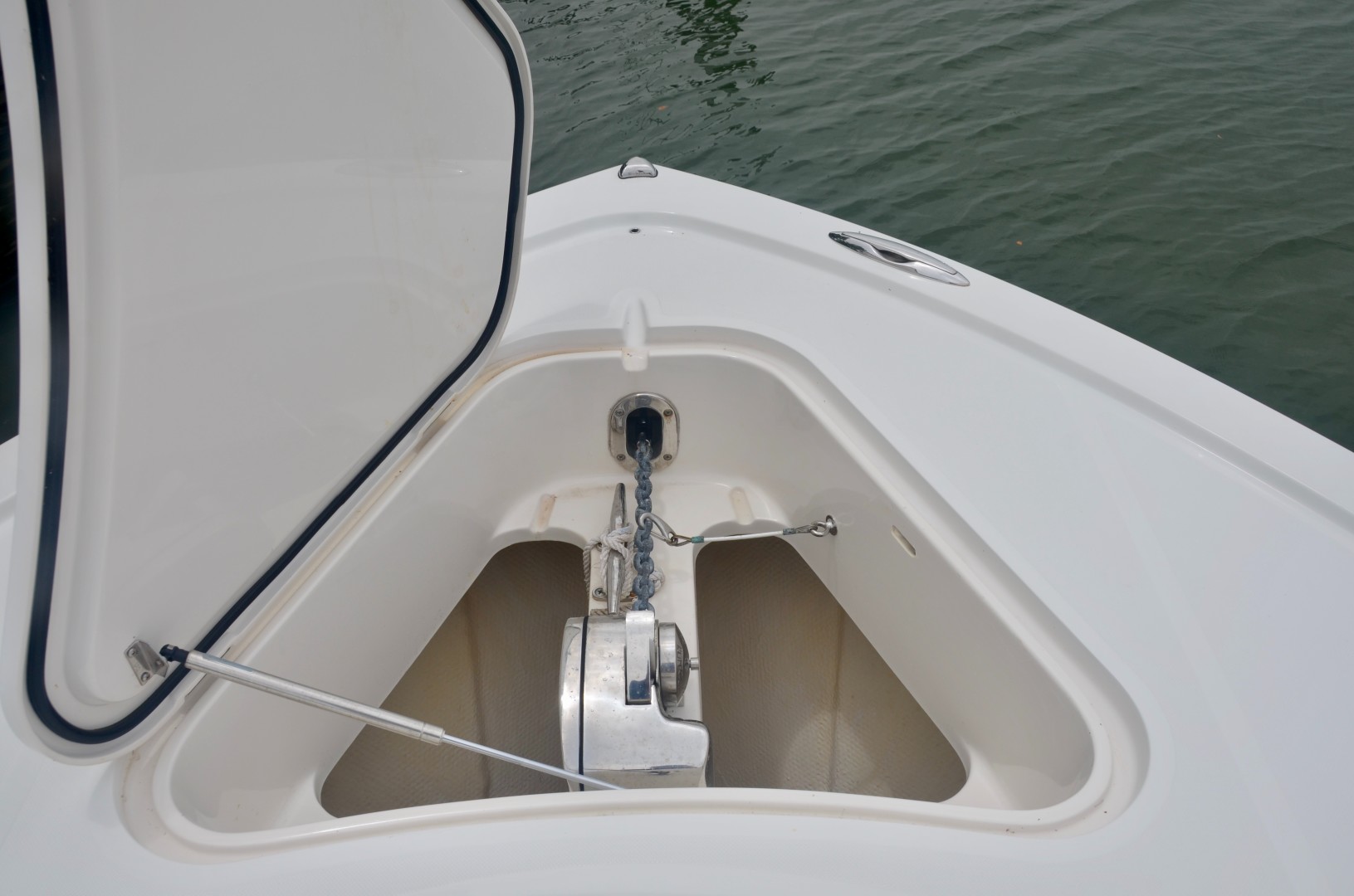 Jupiter 41- windlass