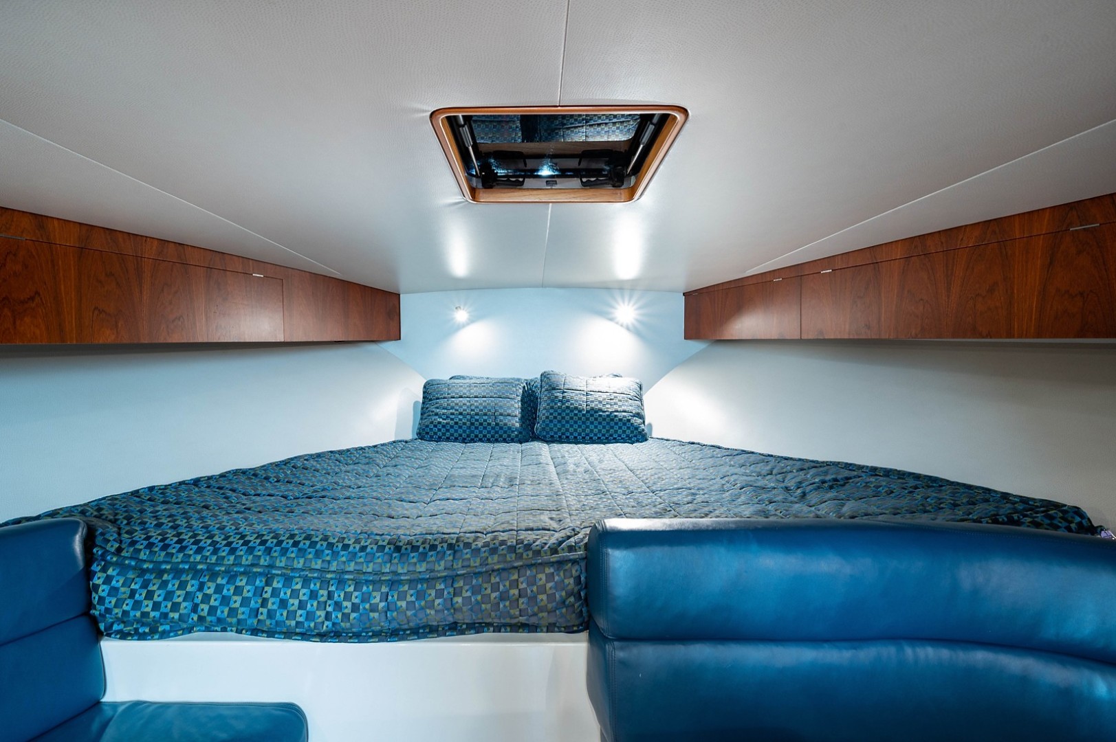 Liberty 42 - Renewal - cabin