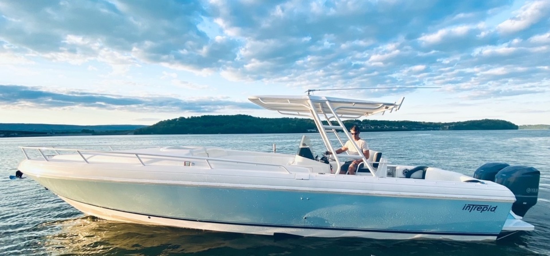 Intrepid 37 - Maximum Relief - Exterior Profile