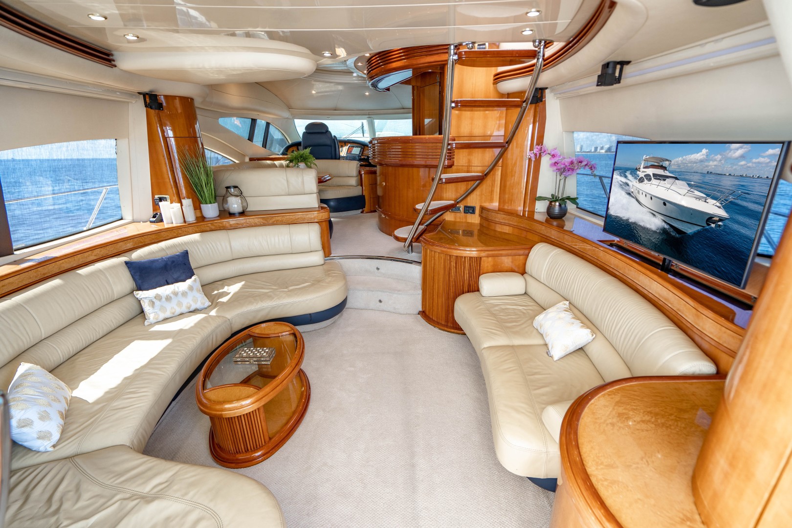 Azimut 68 - Forever - Salon