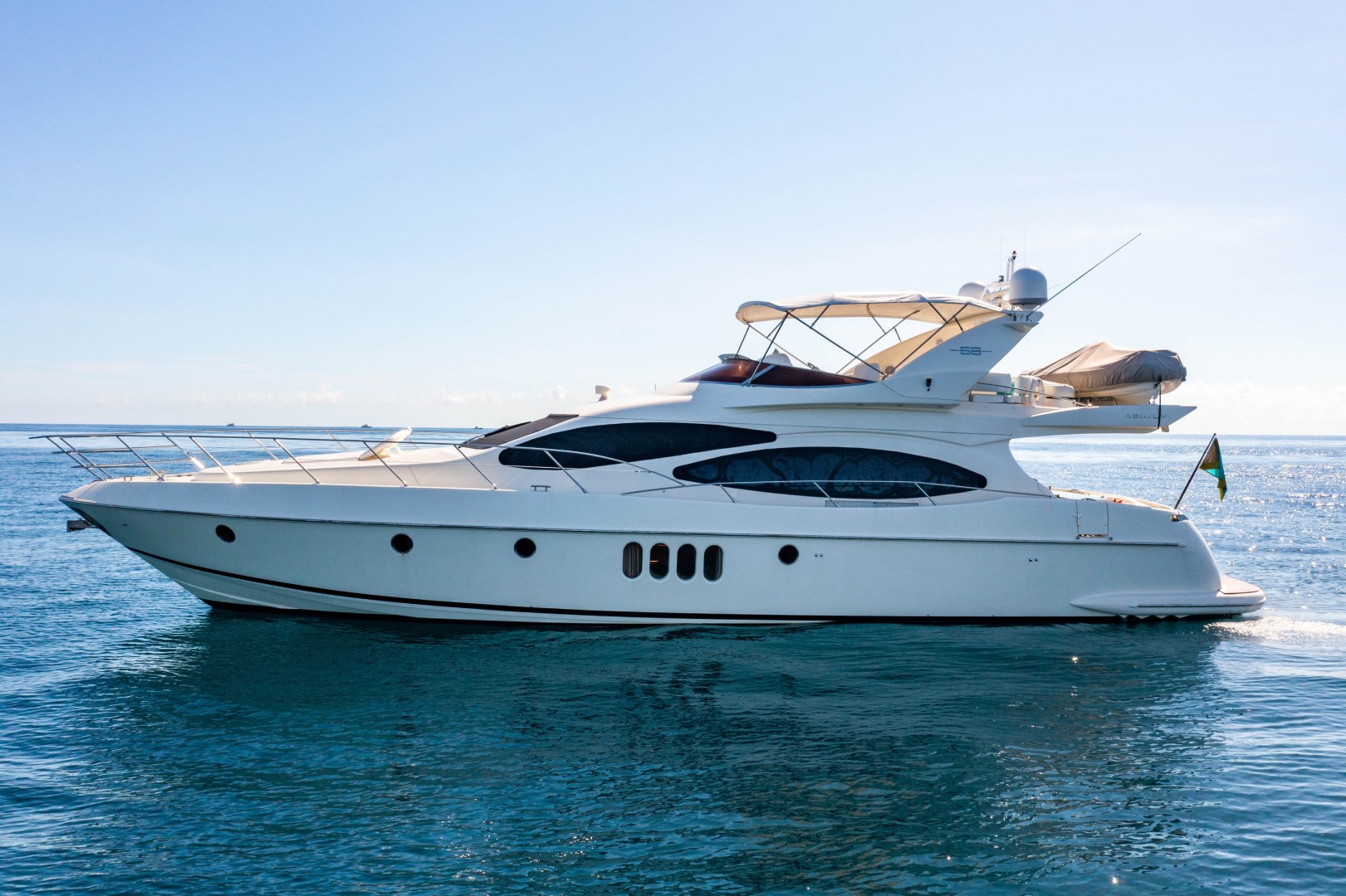 Azimut 68 - Forever - Exterior Profile