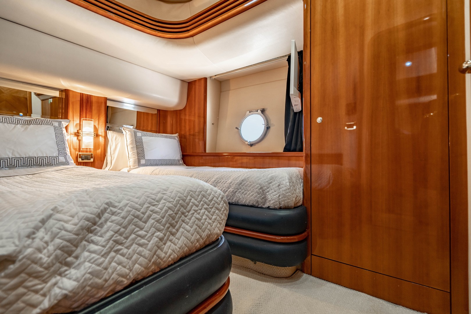 Azimut 68 - Forever - Stateroom