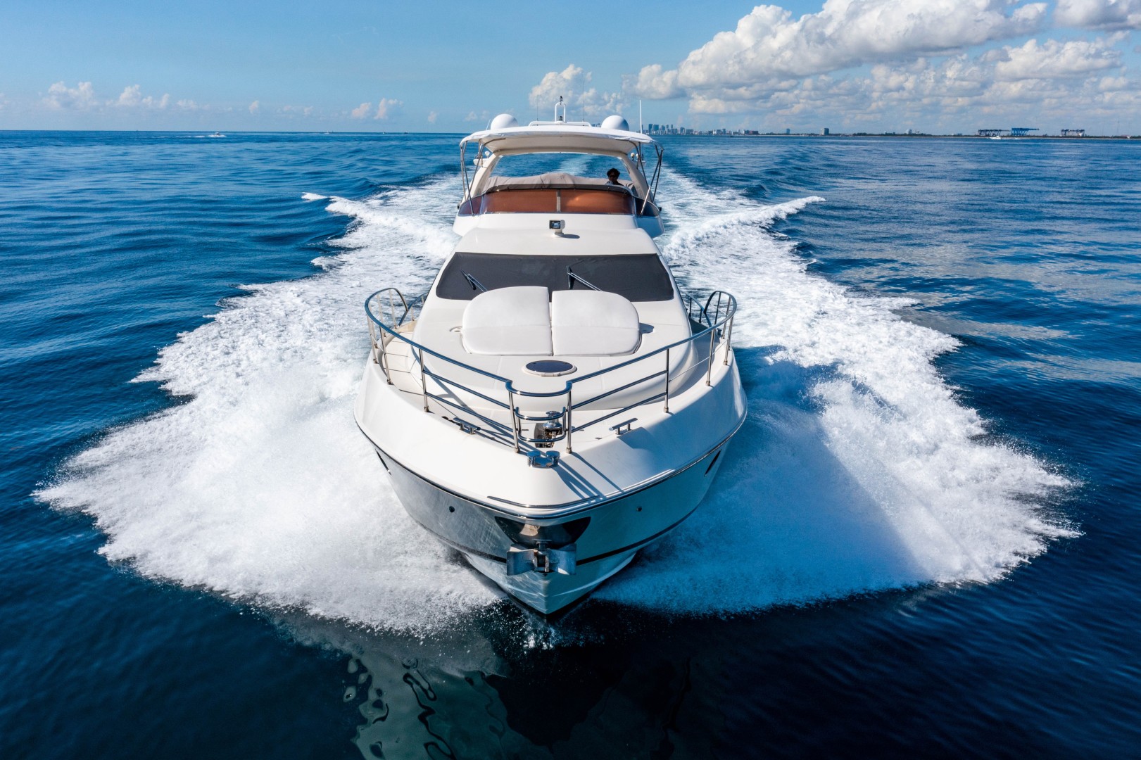 Azimut 68 - Forever - Running Profile