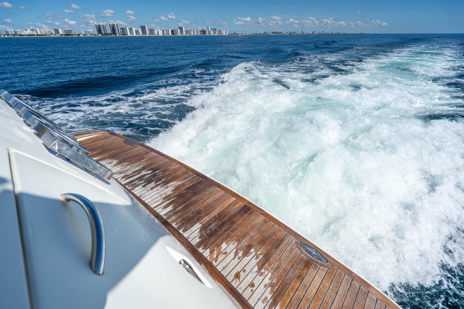 Azimut 68 - Forever - Swim Platform