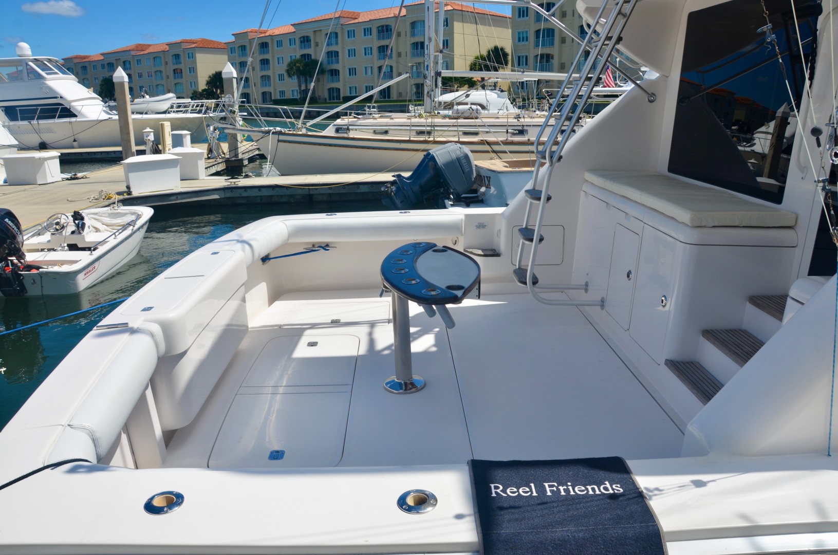 Bertram 51 Reel Friends-cockpit