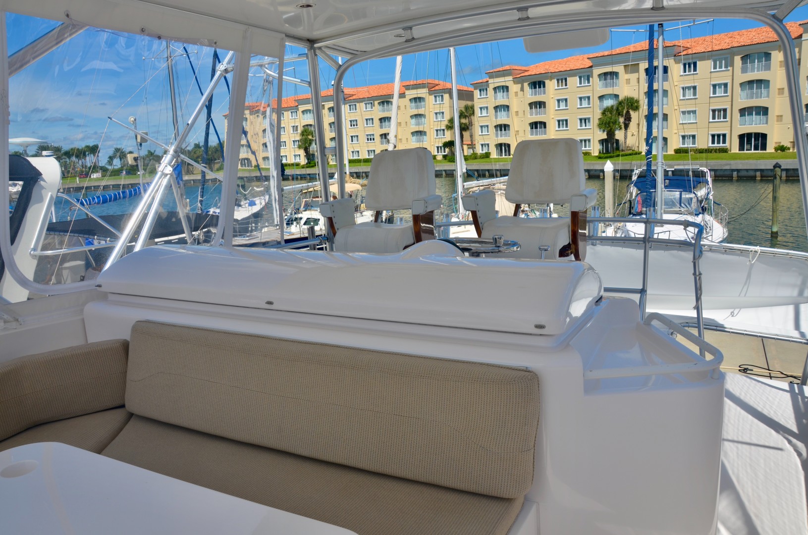 Bertram 51 Reel Friends-flybridge