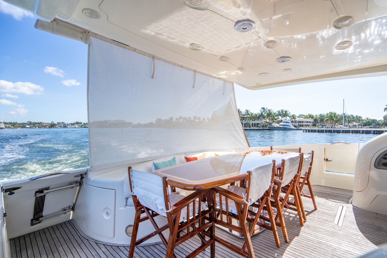 Azimut 68 - Forever - Aft Deck