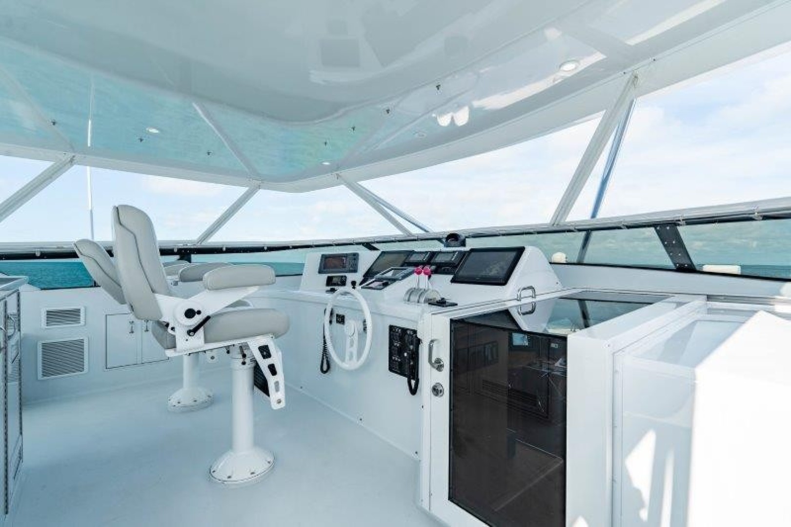 Hatteras 100 - Flybridge