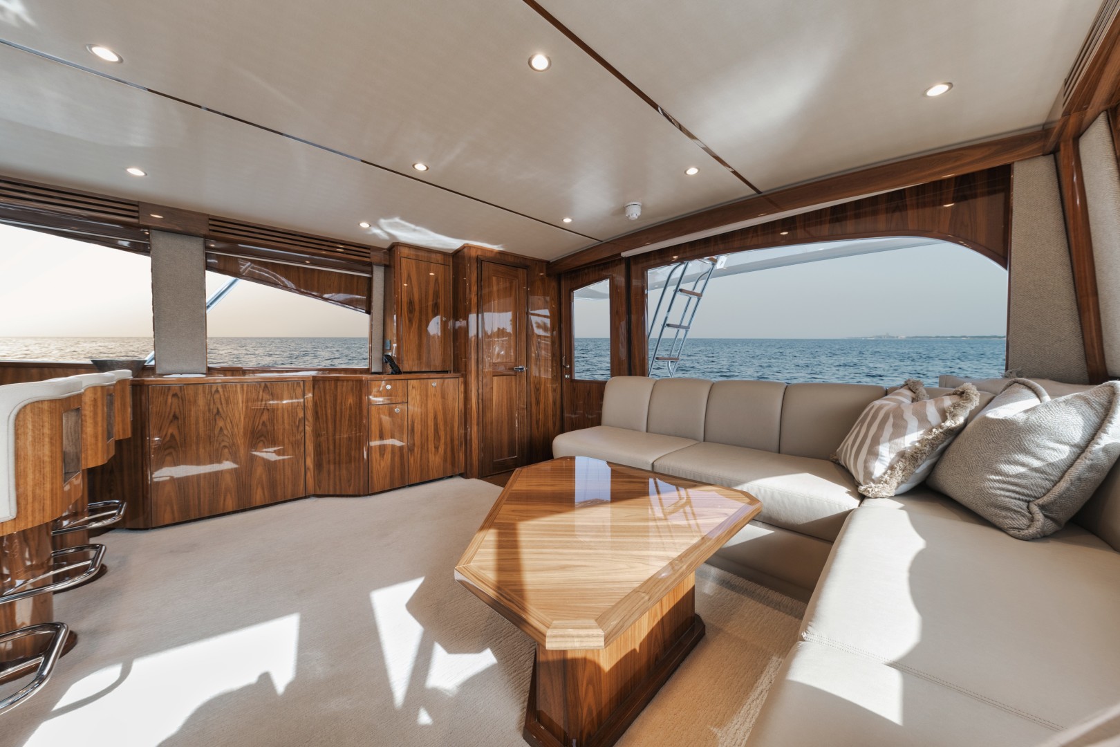 Viking 68 - Whirlwind - Salon