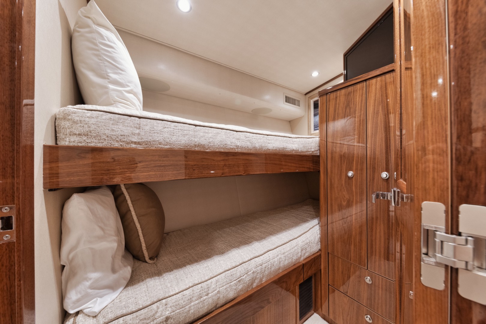 Viking 68 - Whirlwind - Guest Stateroom