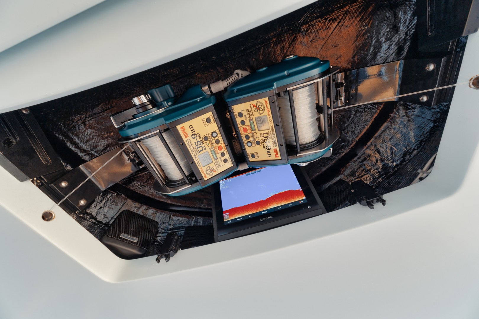 Viking 68 - Whirlwind - Flybridge Electronics