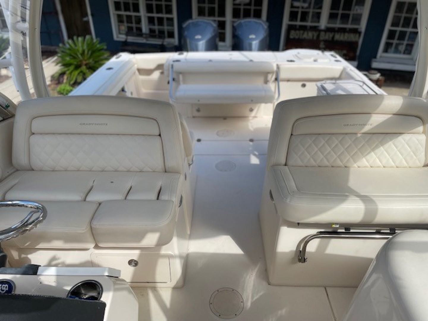 Grady White 32 - Ardea - Deck seating