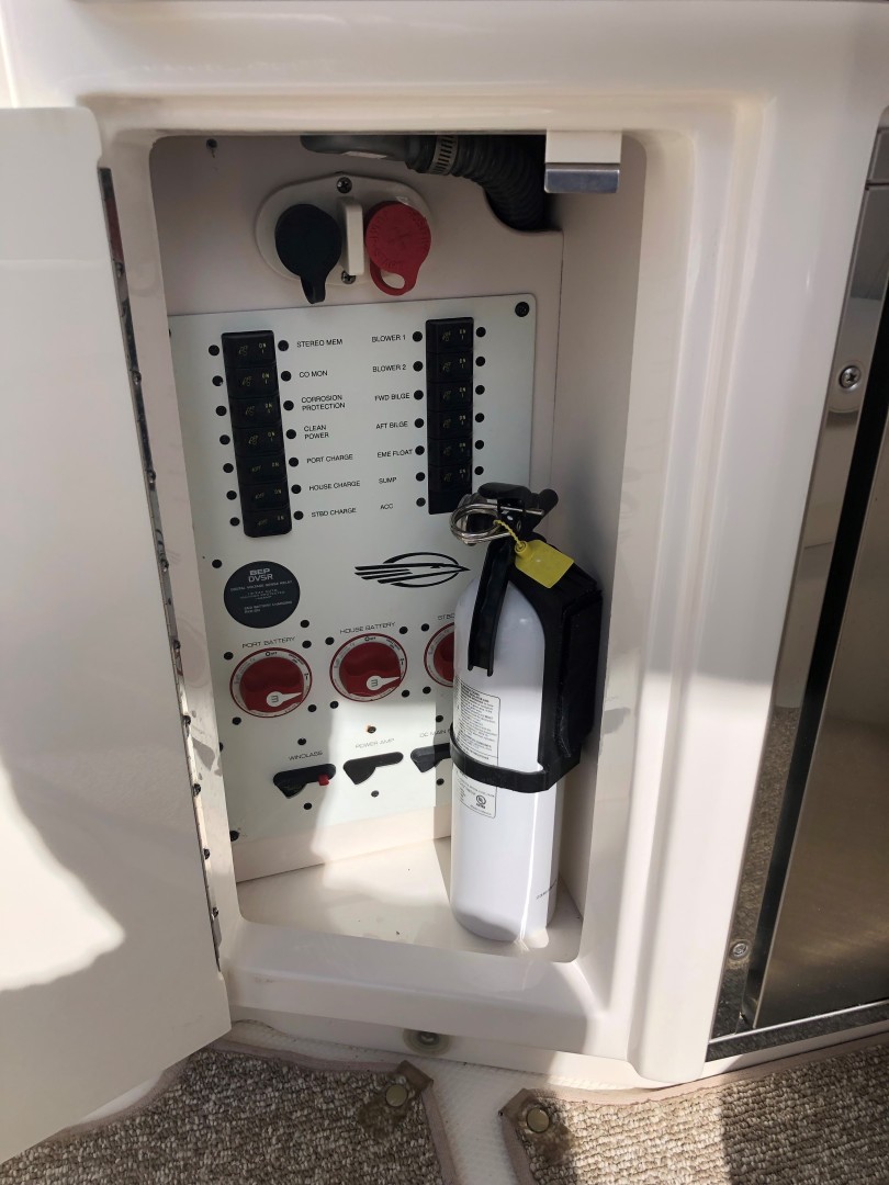 Chaparral 31- C-Scape - Control Panel