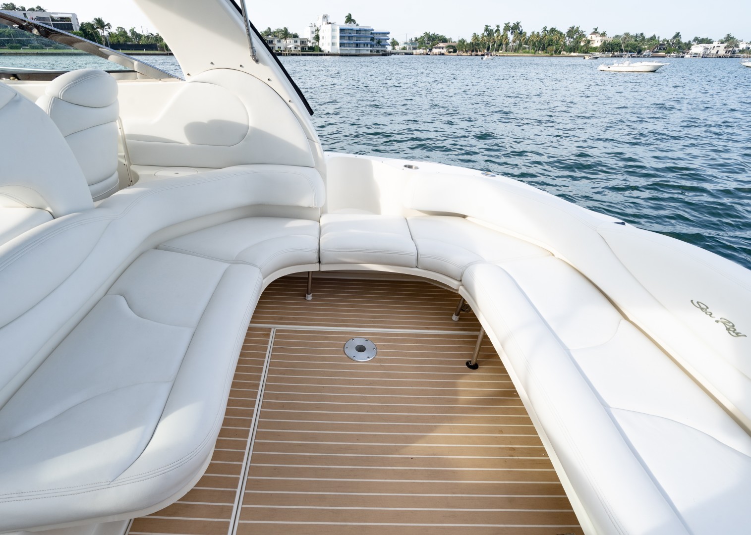 Sea Ray 40 - X Days - Deck/Cockpit