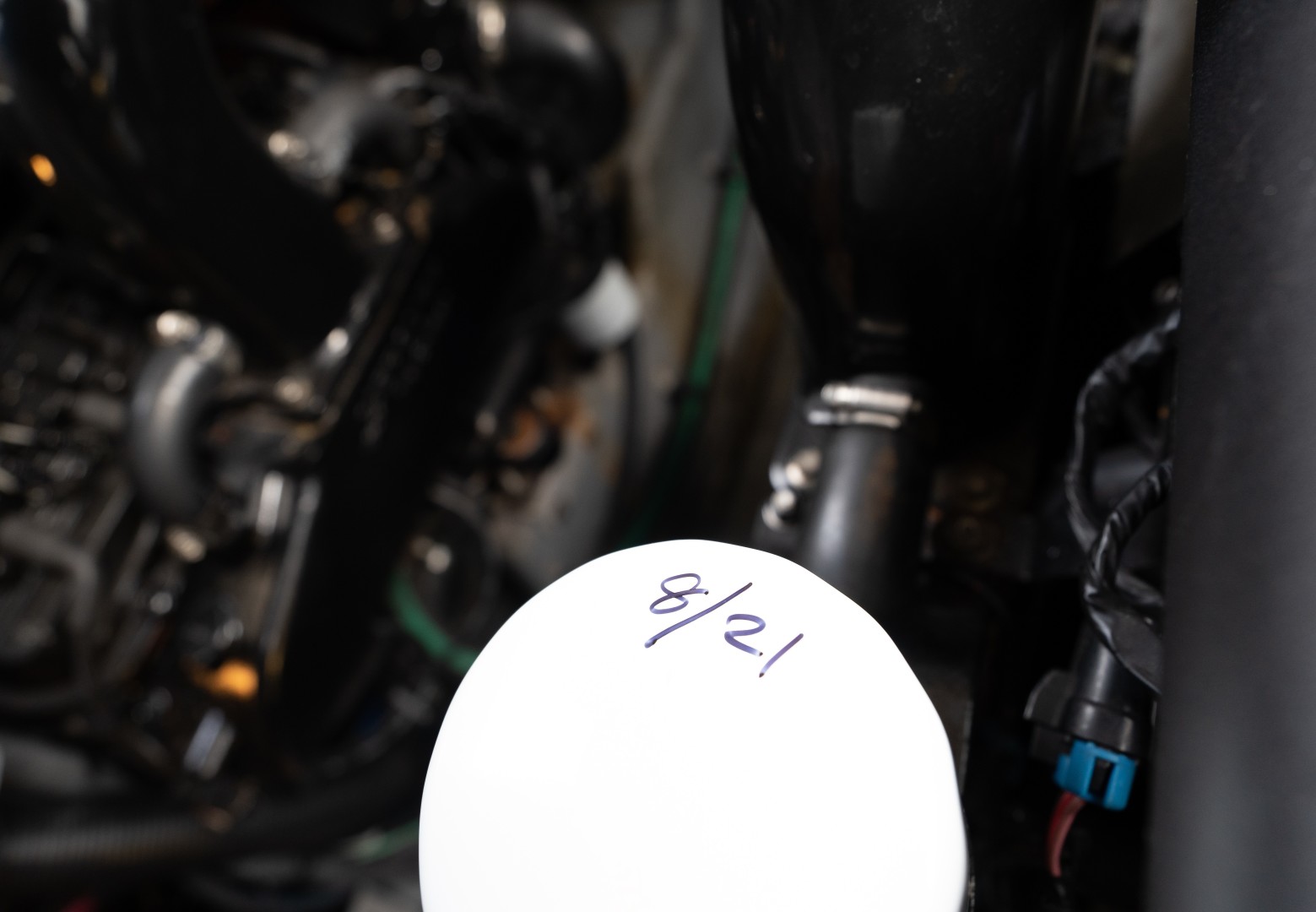 Sea Ray 40 - X Days - Engine Room