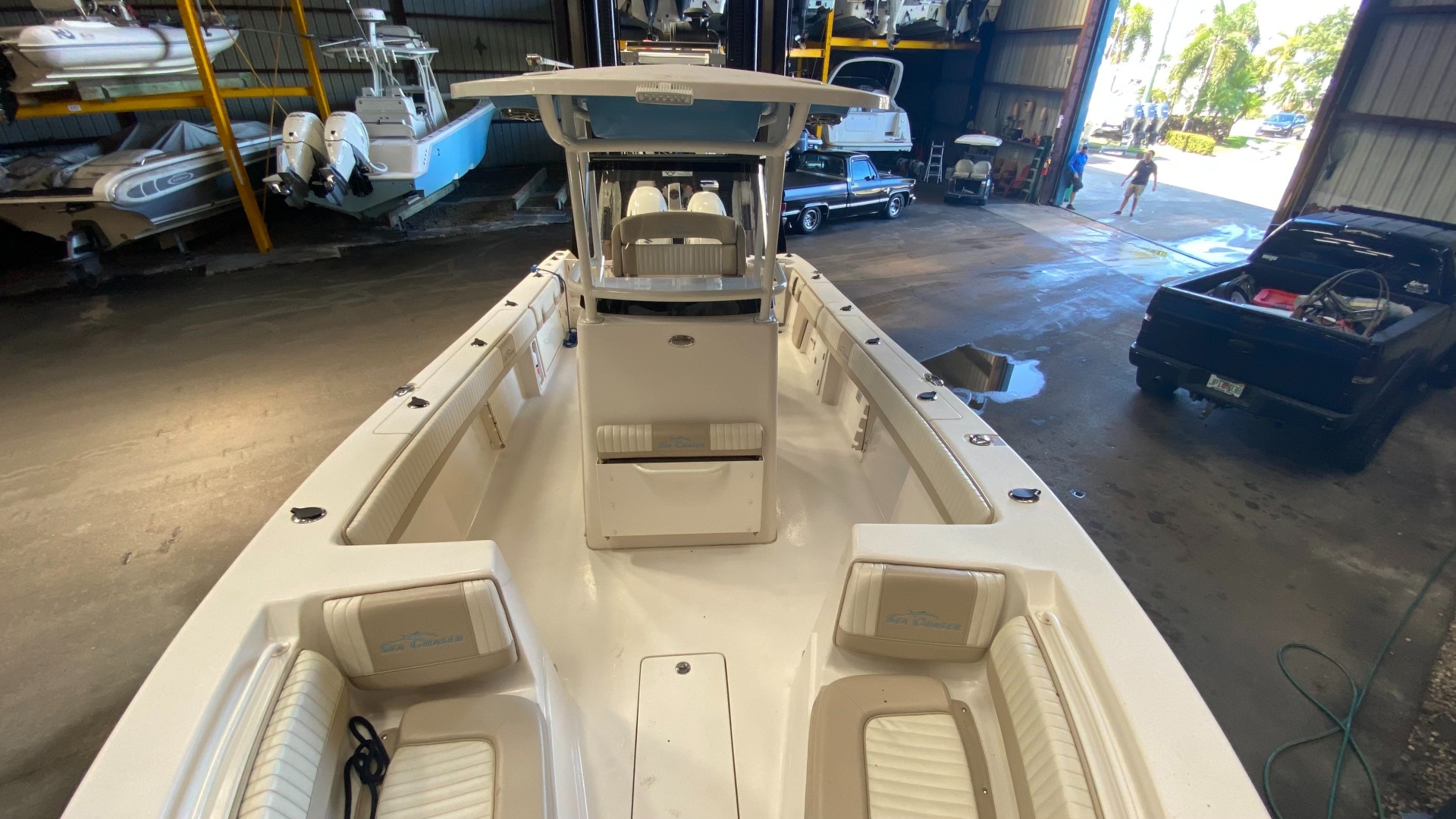 Sea Chaser 27 Bow & Helm Seating