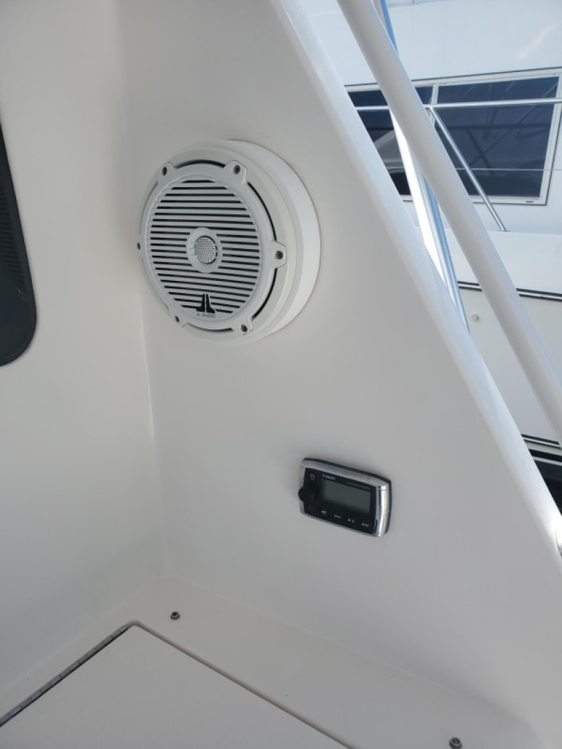 40 Cabo - Manana - Cockpit Speaker