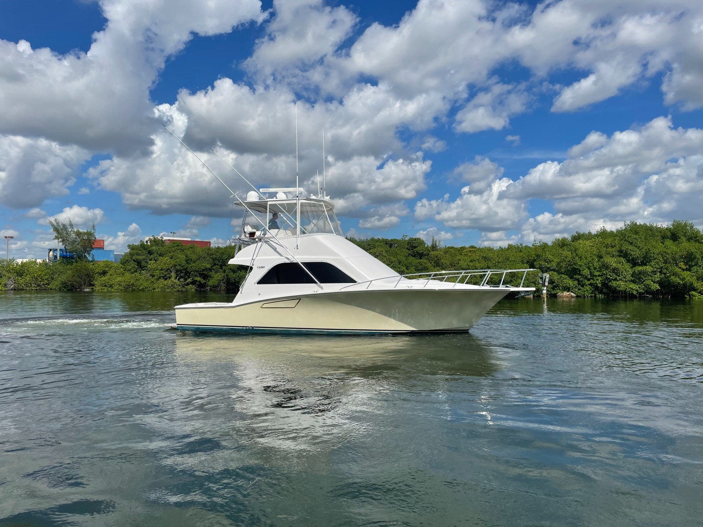 40 Cabo - Manana - Starboard Profile