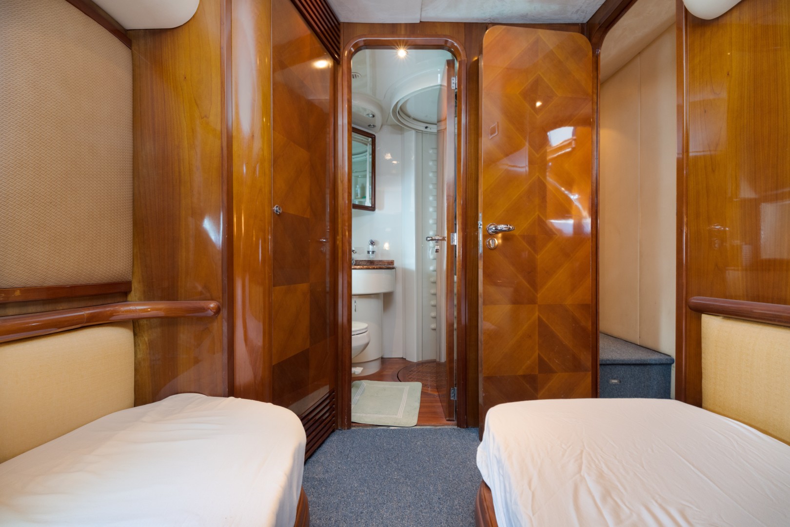 Azimut 80 - Stateroom