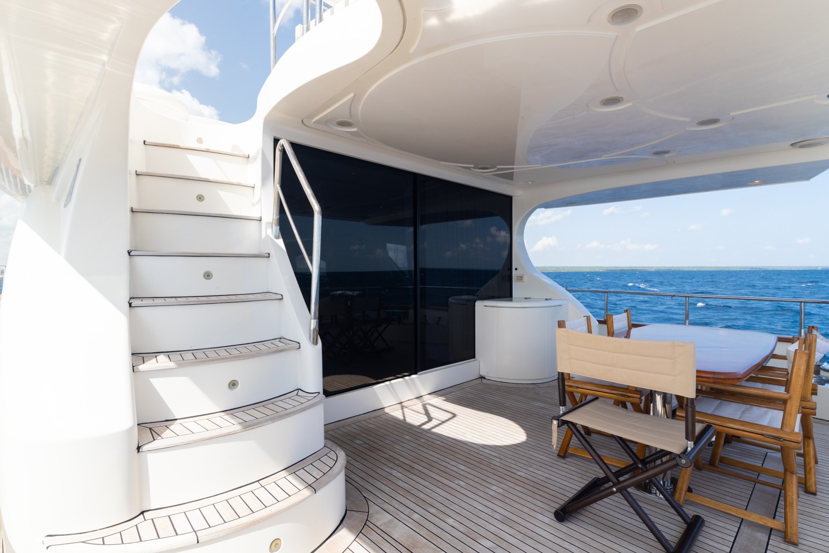 Azimut 80 - Aft Deck