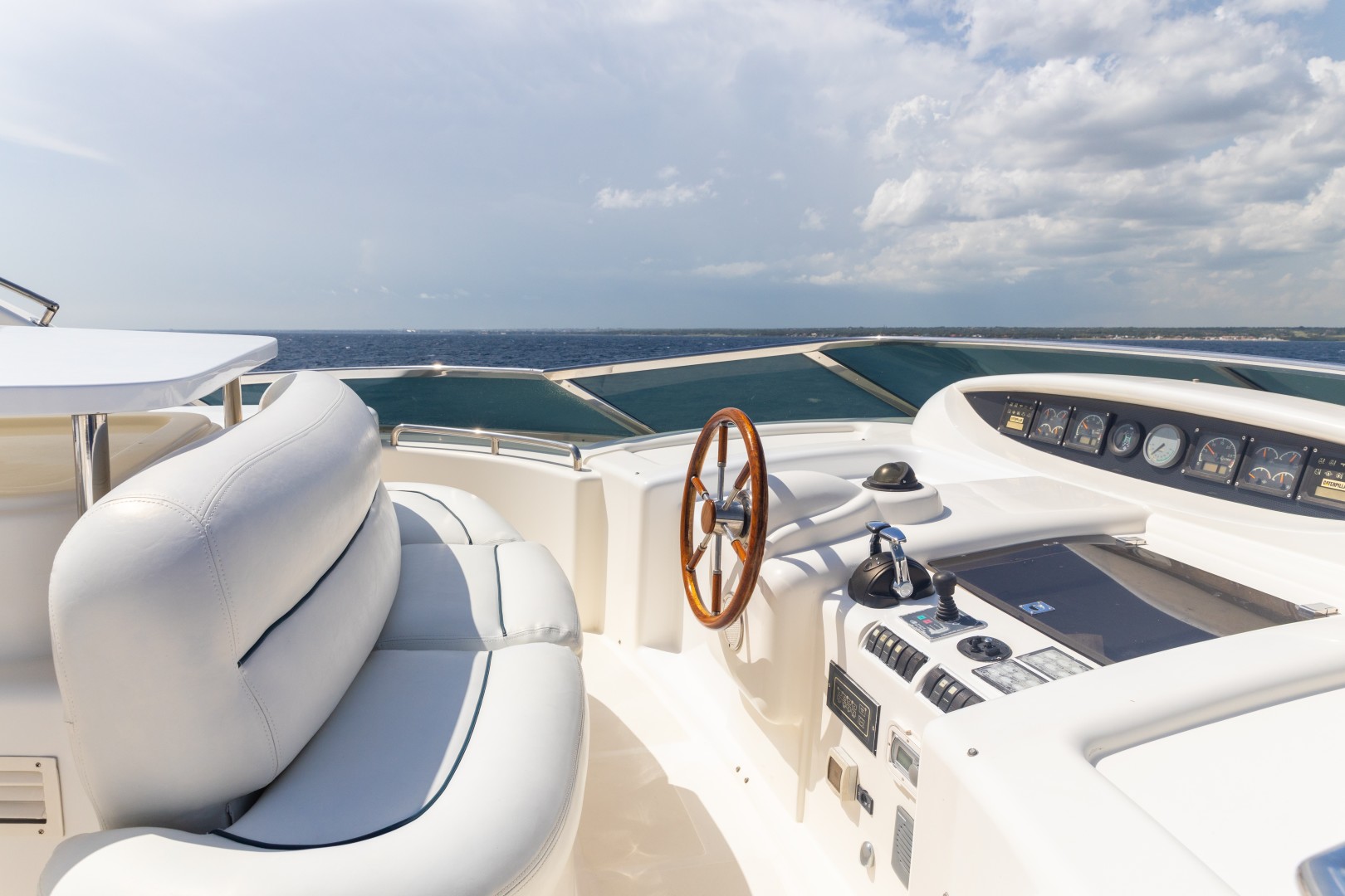 Azimut 80 - Flybridge Helm