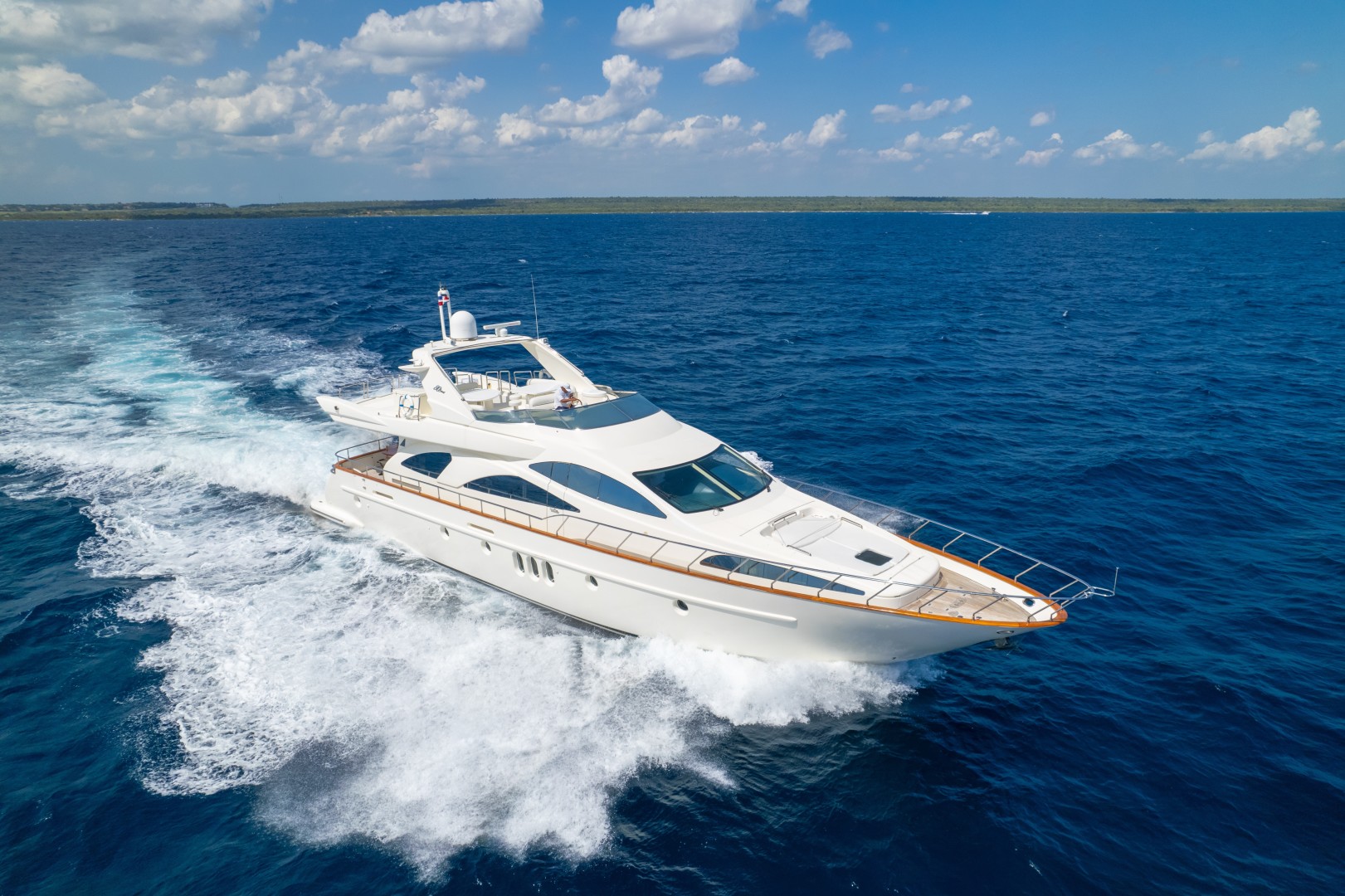 Azimut 80 - Exterior Profile