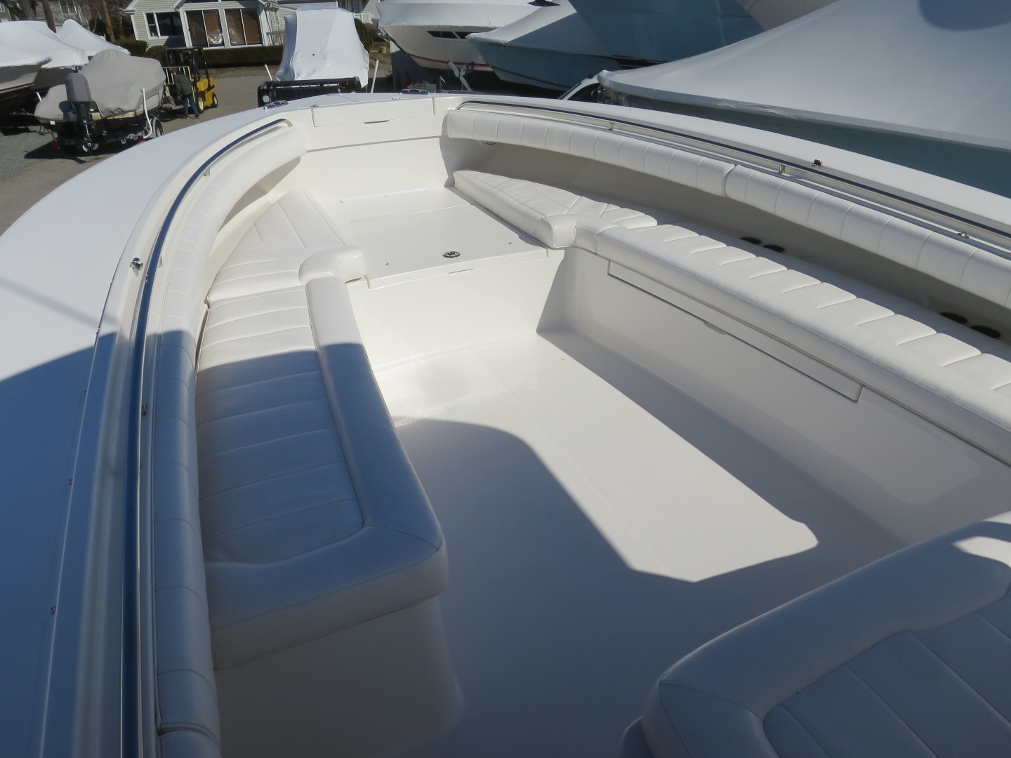 Regulator 34 - A Team - Bow Seating