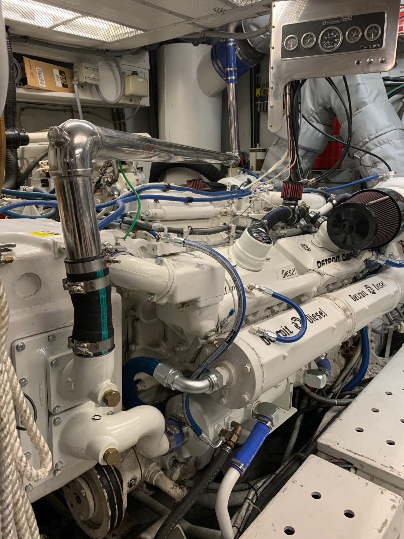 Broward 102 - Andiamo - Engine Room